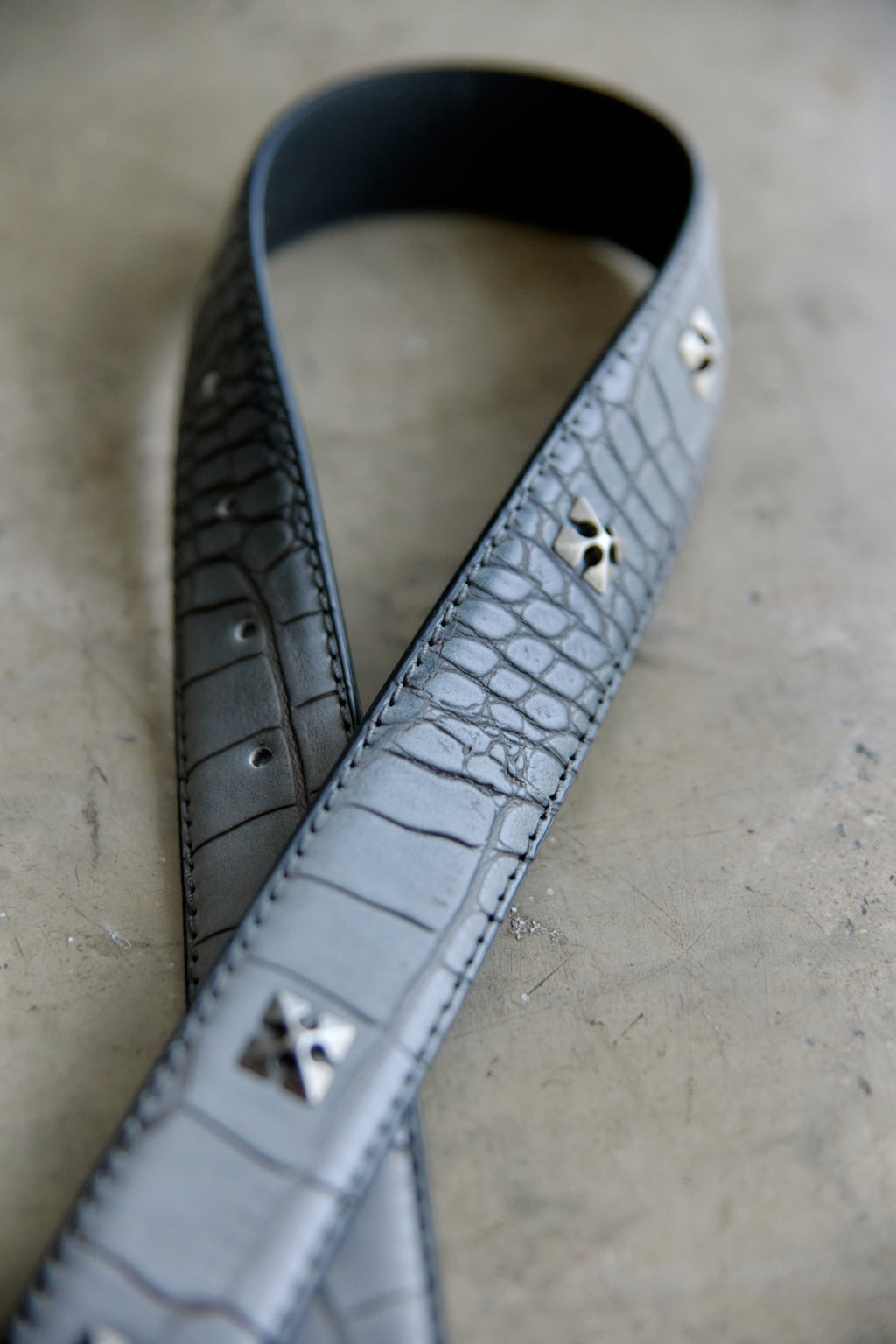 Grey Croc - HOLLOW Belt