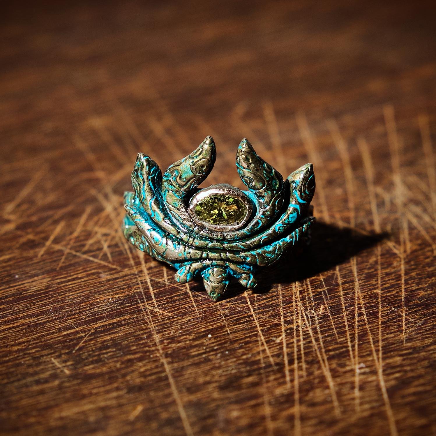 Anel "Lotus"